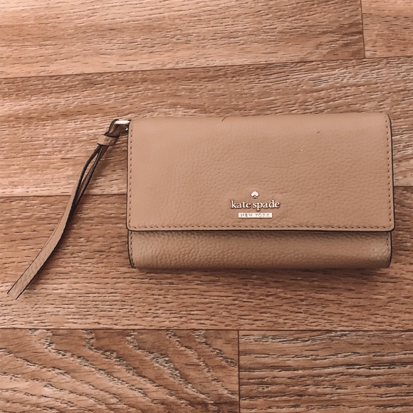 Kate Spade Trendy Wallet - Picture 1 of 3